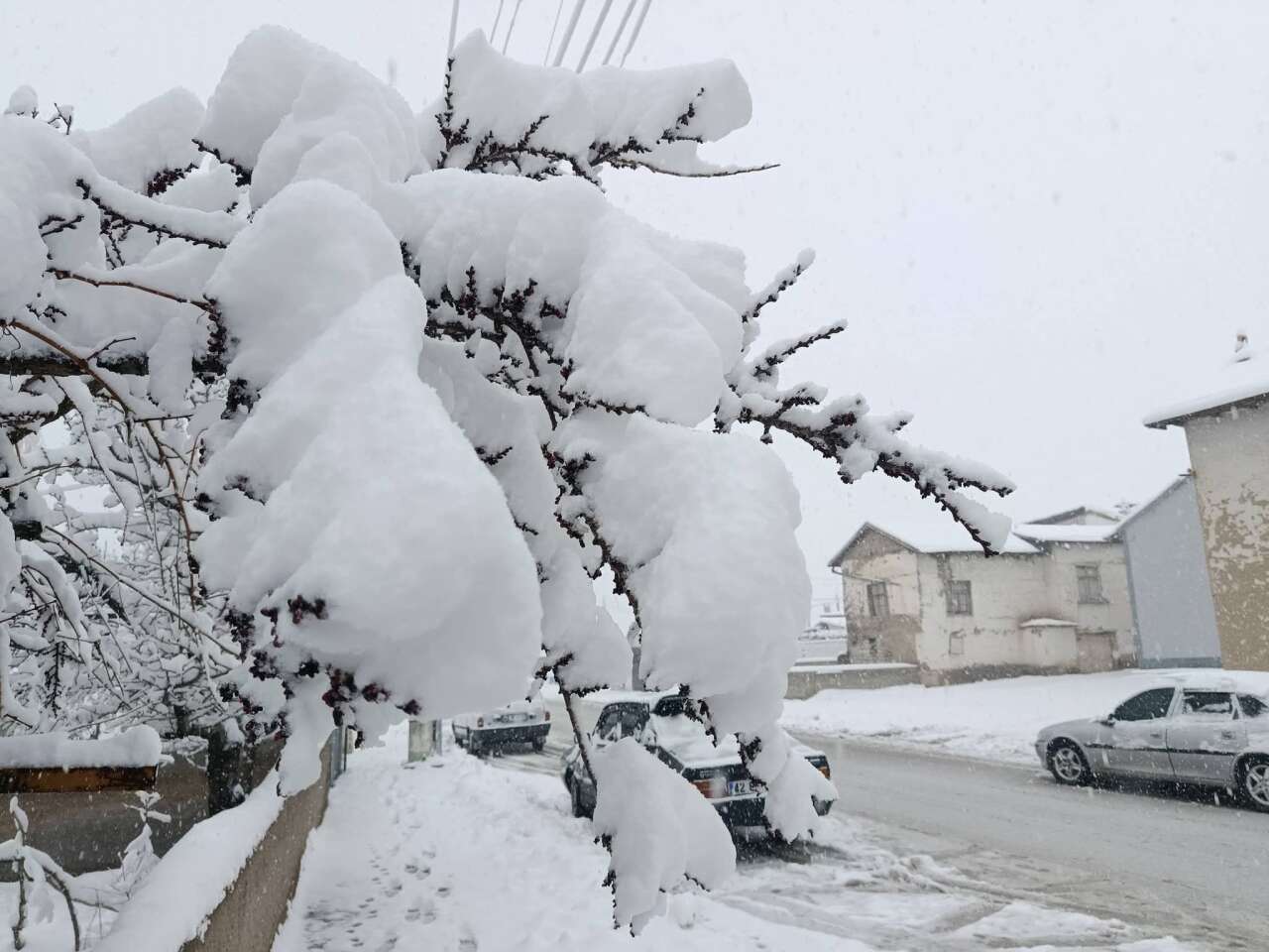 Konya’da kar kalınlığının 1 metreye yaklaştığı ilçe şölen sunuyor 16